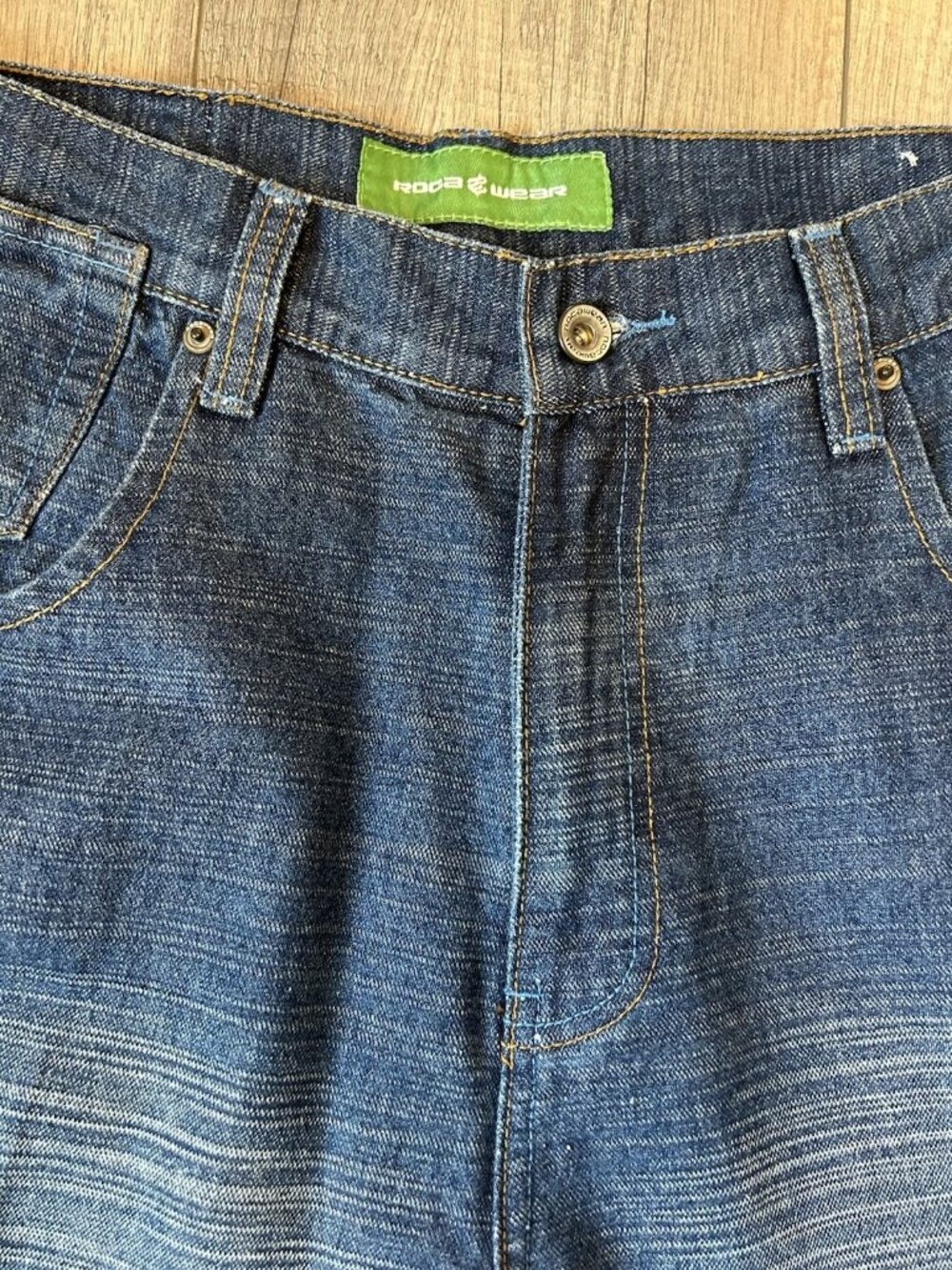 RocaWear Blue Jeans Size 34 Loose Fit Medium Wash Relaxed Fit Blue Jeans Y2K - Picture 11 of 16